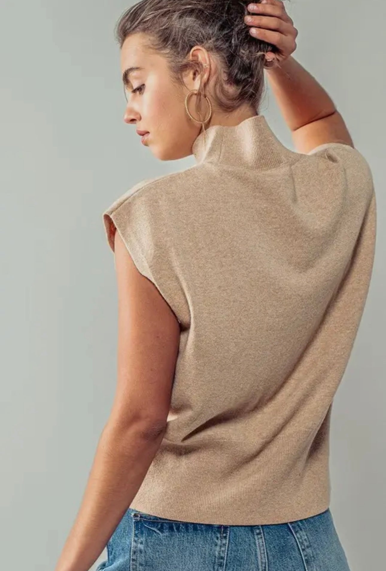 Sleeveless Turtleneck Knit Top